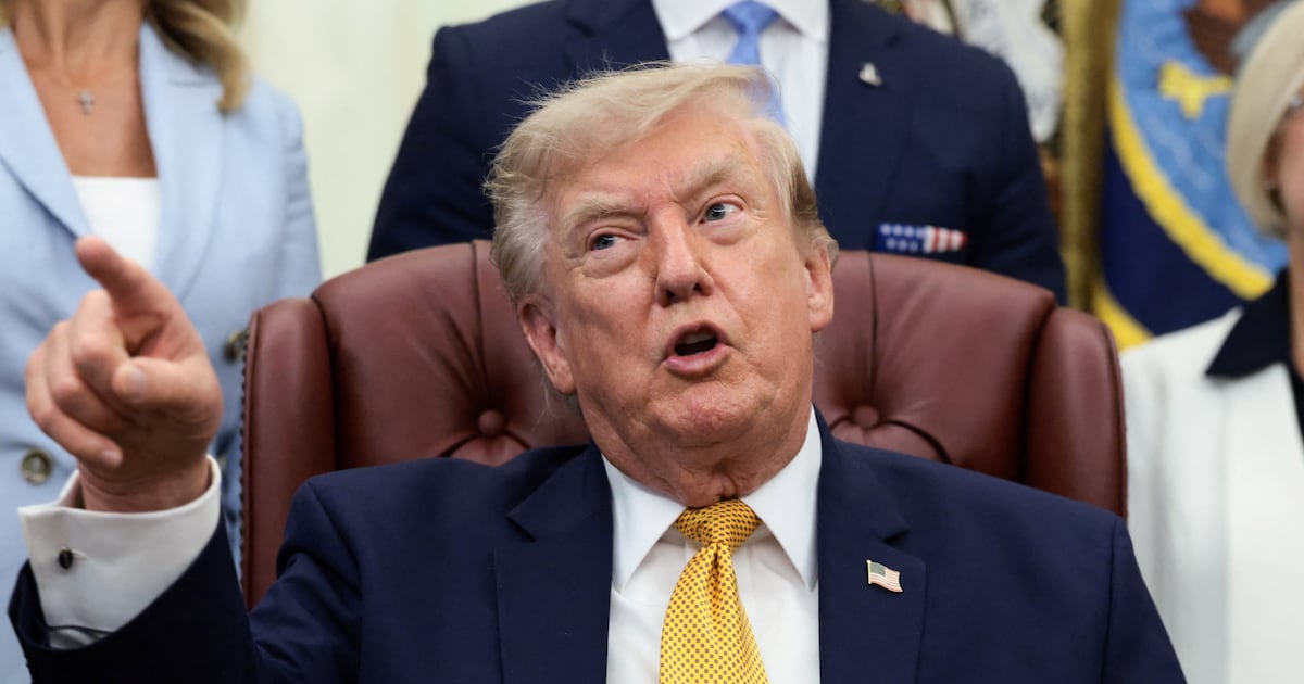 Trump Plugs Lawn Firm After Old Goon Visits White House