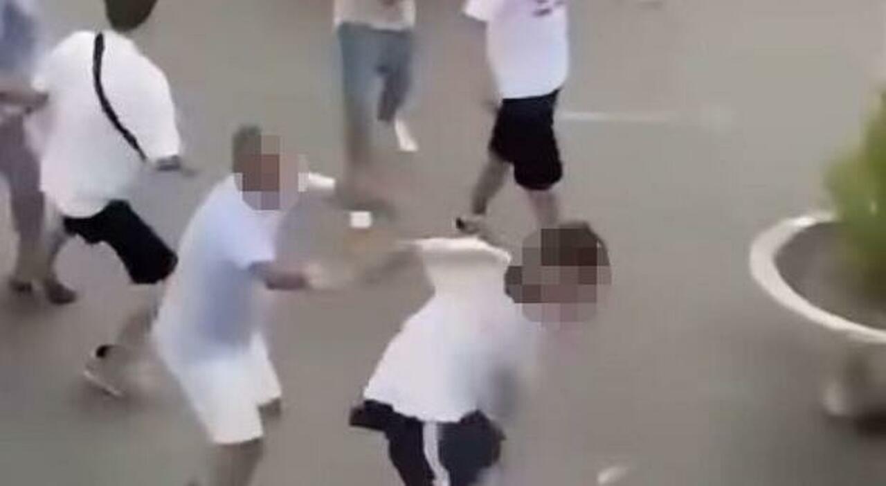 Pestato per un rimprovero: anziano grave, preso 18enne nel Napoletano