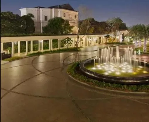 Ultra-Luxury Golf Course Road Living and NRI Appeal – Dlf Camellias