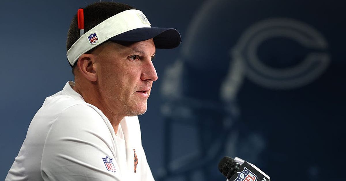 Bears training camp report: Defense, Devin Bush outshines sloppy offense in first live practice