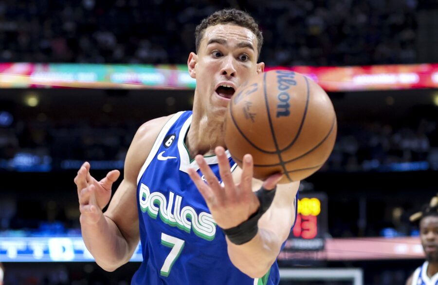 Mavericks Notes: Powell, Williams, Irving, Engelbrecht, Mitchell, Risacher