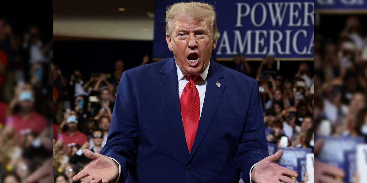 Trump’s secret off-the-record phone briefings raise huge legal red flags