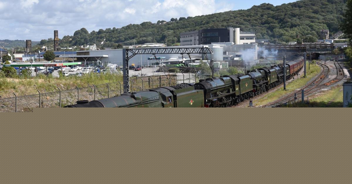On This Day: Steam engines pass through Bradford district town after celebration
