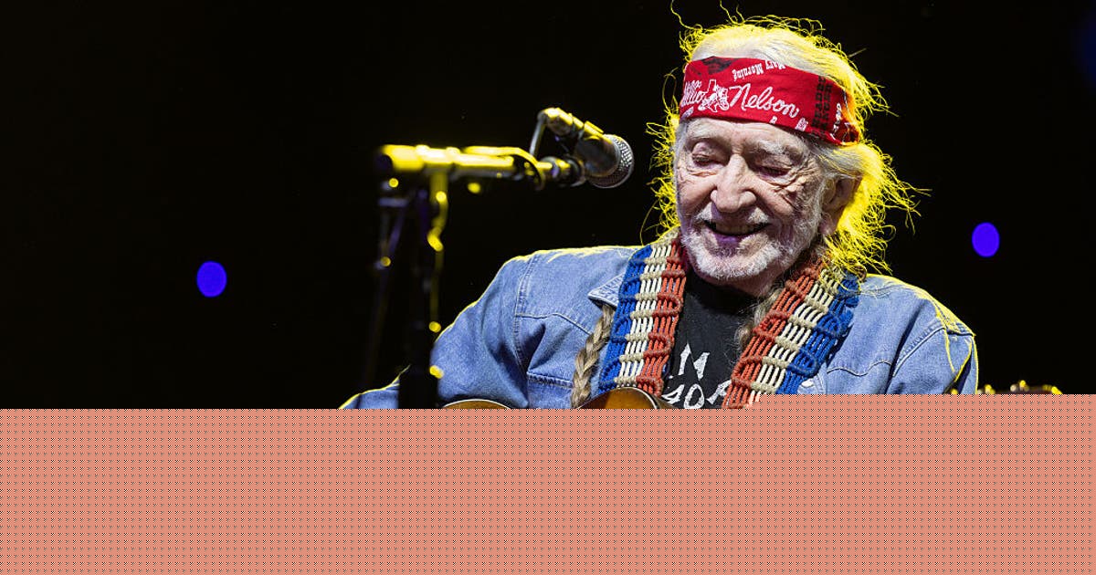Willie Nelson slams ‘water thieving’ data centers in Texas