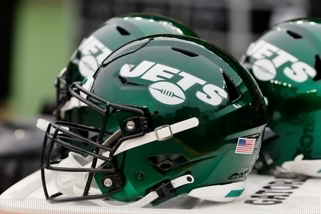 New England Patriots rival poaches LB from practice squad
