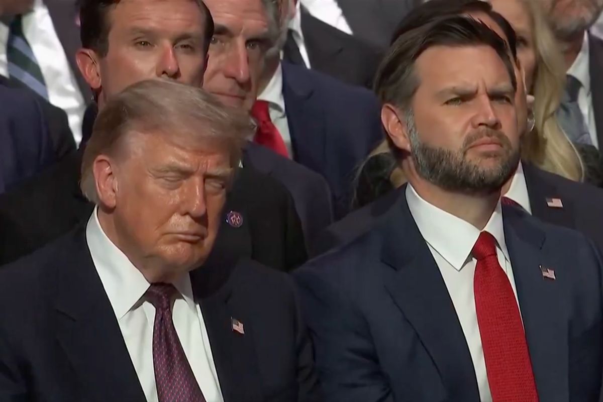 Internet erupts as Trump is caught with his eyes closed throughout Lindsey Graham’s funeral