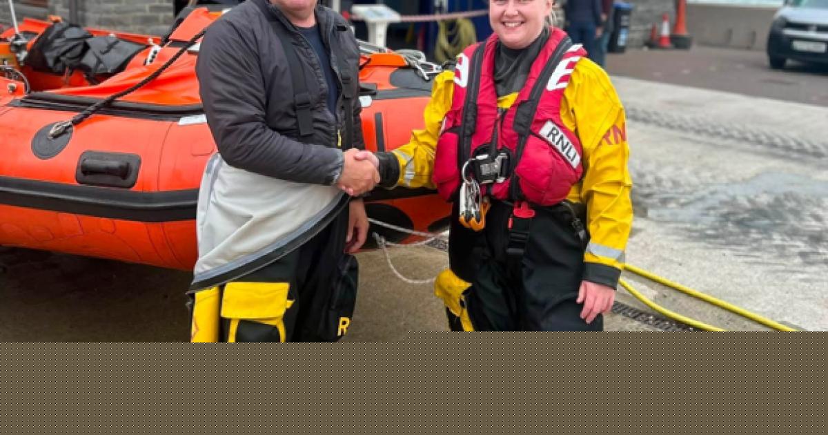 Two Llandudno RNLI volunteers successfully qualify in new operational roles