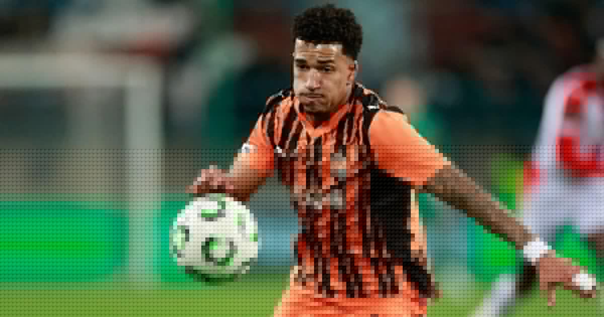 Manchester United and Arsenal scout Shakhtar striker as asking price set