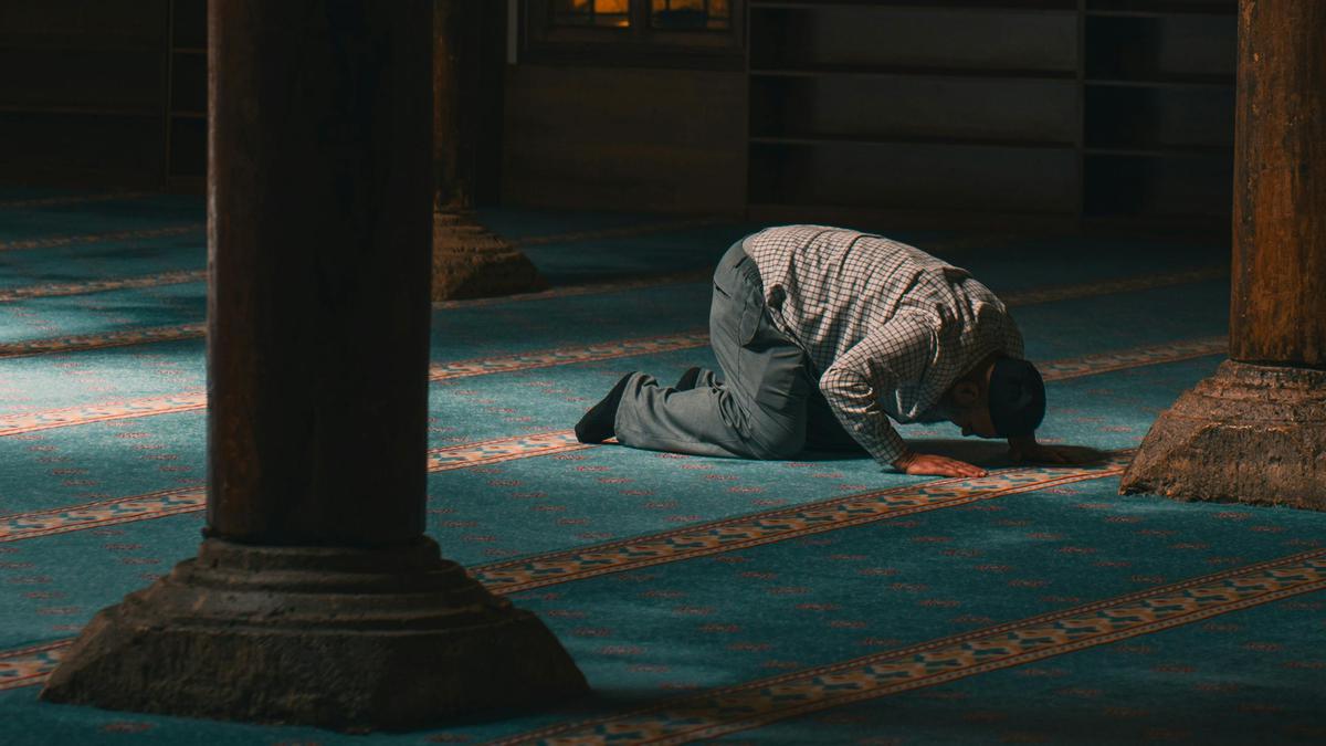 Sholat Hajat di Malam Nisfu Syaban: Panduan Lengkap, Doa, dan Keutamaannya Menurut Islam