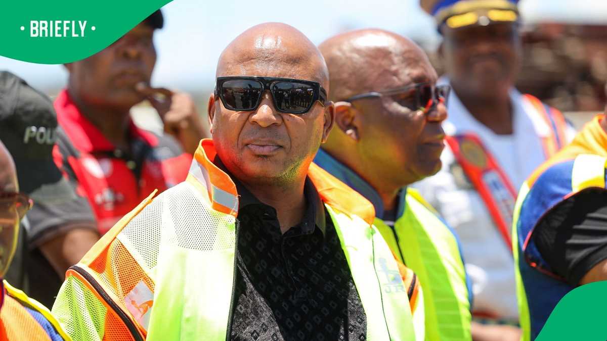 Video of Kenny Kunene 'arresting' alleged extortionist trends on social media