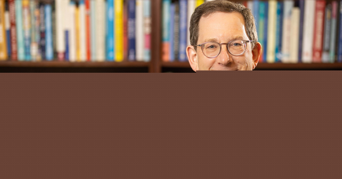 President Michael Schill announces resignation