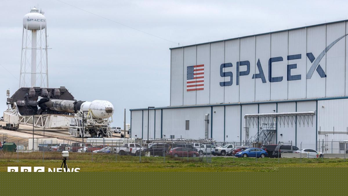 What will happen when a SpaceX rocket collides with the Moon?