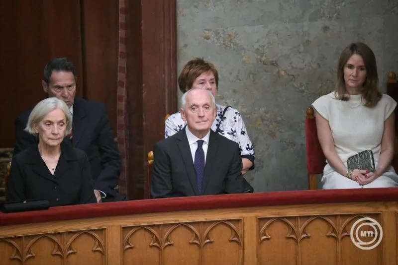 Comment on Breaking – New Hungarian President elected: “Hungary’s future cannot be built on revenge” – read his full message below by Larry