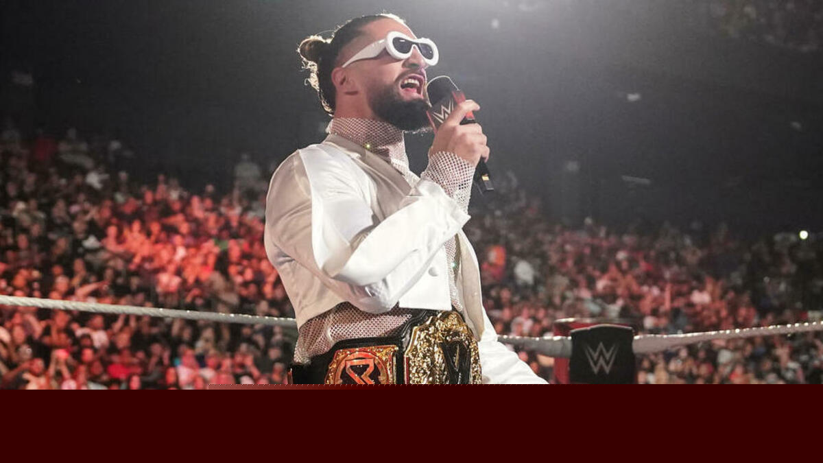 Seth Rollins Loves Football, Chicago Bears Block FG To Defeat Las Vegas Raiders