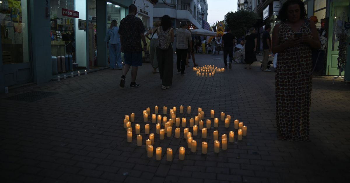Las fotos de la Noche de las Velas de La Línea