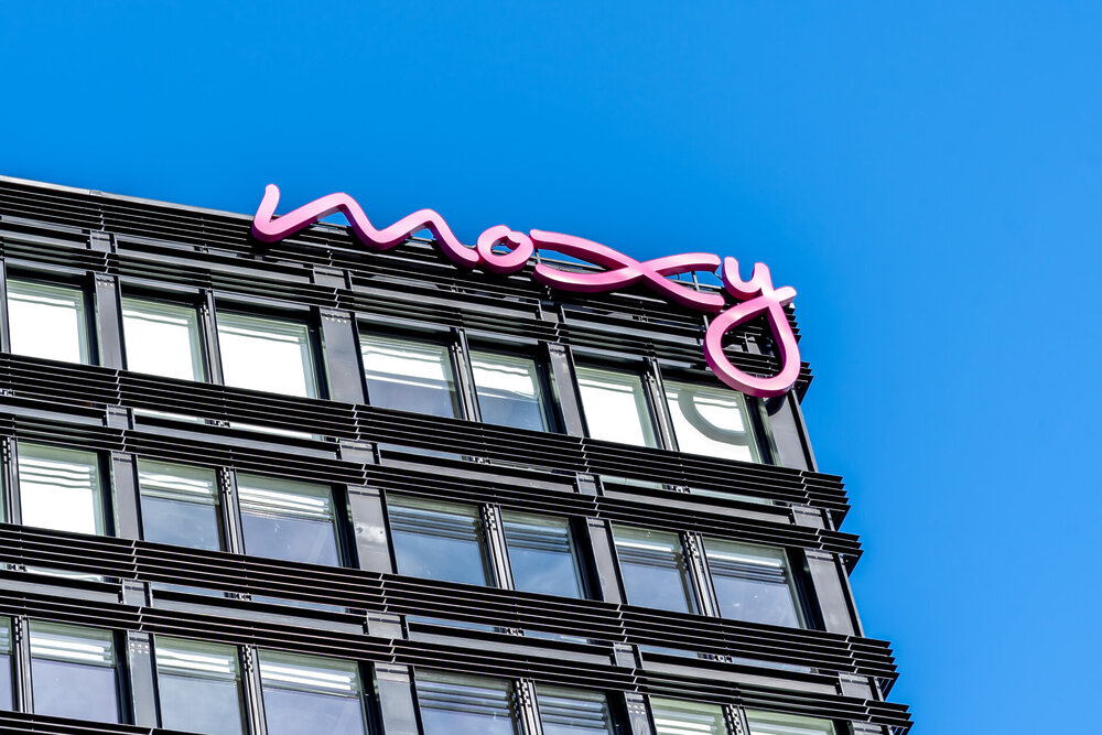 New 15-storey Moxy Hotel Opens in Docklands