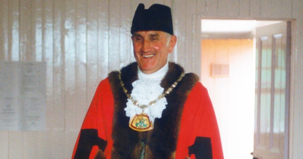 Vintage tractor procession to pay tribute to 'a country man and friend to all'