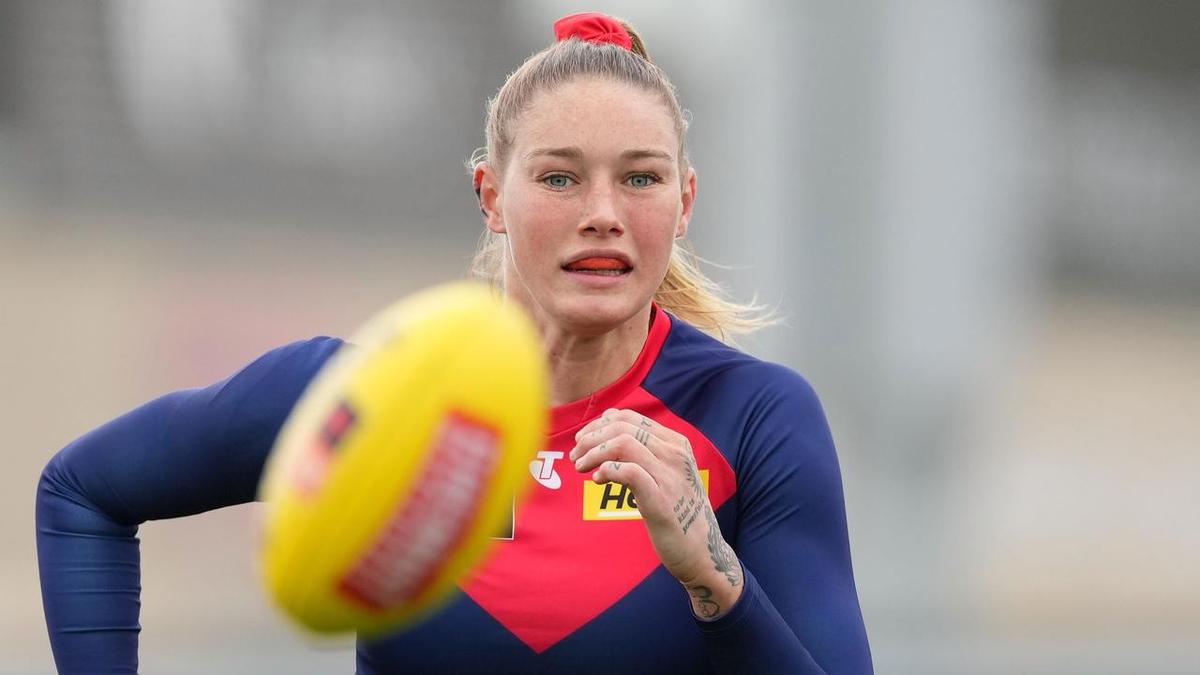 Tayla Harris lays out the big hits as Melbourne sink Essendon in AFLW