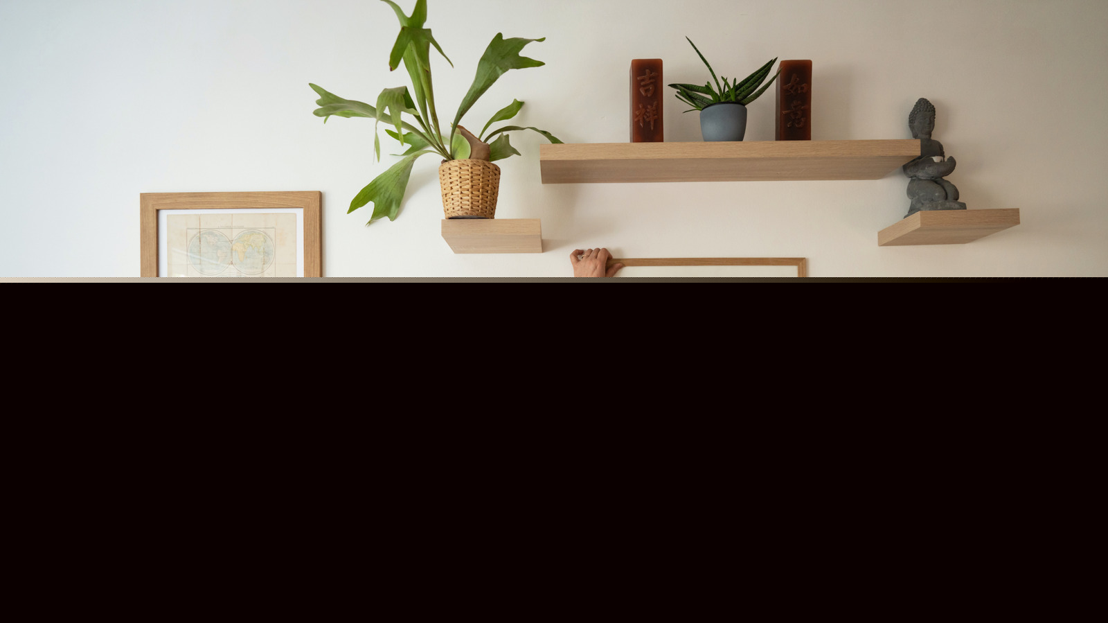 Turn Simple Drop Cloth Into An Earthy Must-Have For Collage Walls