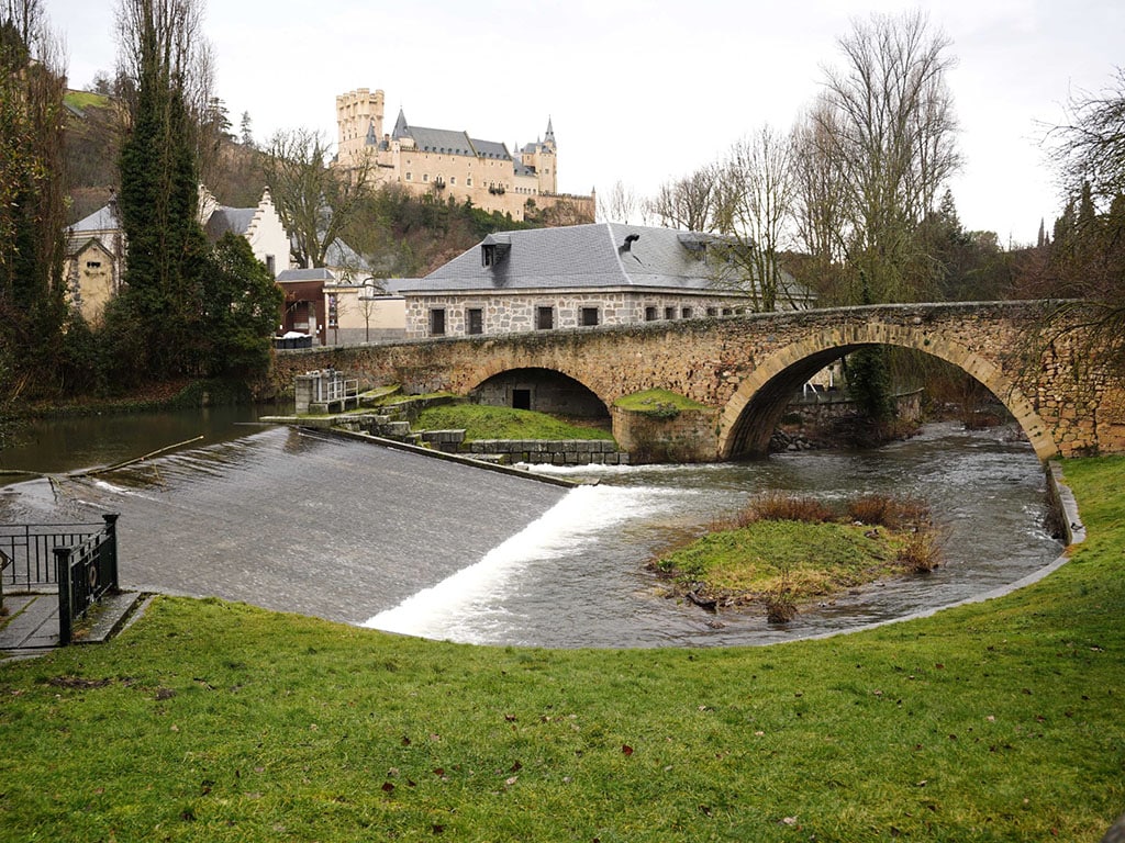 Activada la situación de alerta en el río Eresma, a su paso por Segovia, por la crecida del caudal