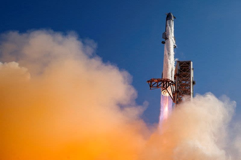 SpaceX plans next Starship launch as soon as this month, catching it on land