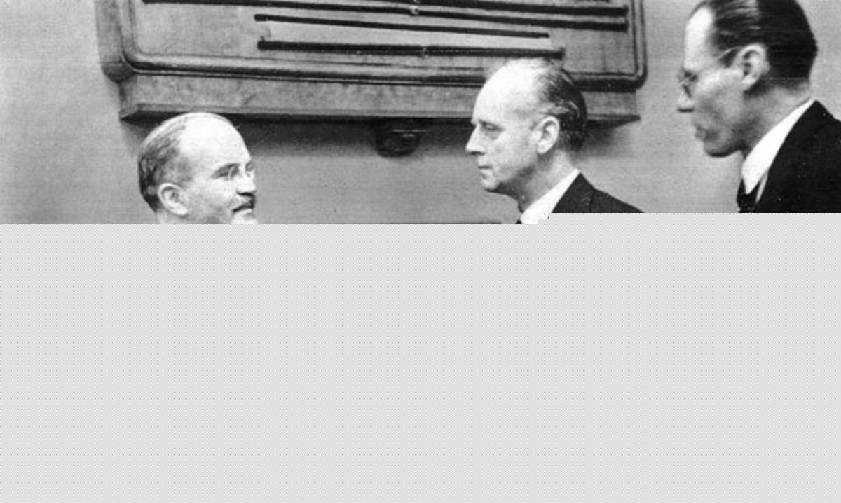 ΣΑΝ ΣΗΜΕΡΑ – 23 Αυγούστου 1939: Σύμφωνο Ρίμπεντροπ-Μολότωφ, ο πρώτος διαμοιρασμός της Ευρώπης πριν τον 2ο Παγκόσμιο