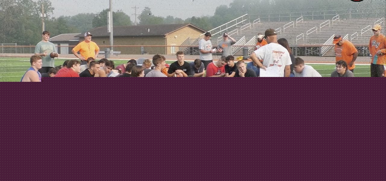 Nelsonville-York football looks to repeat the success from last season