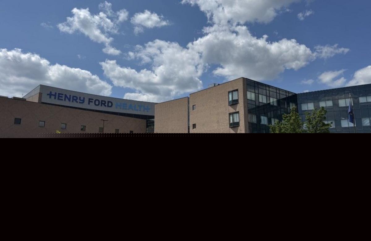 Henry Ford Genesys Nurses Are Still On Strike Nearly One Year Later