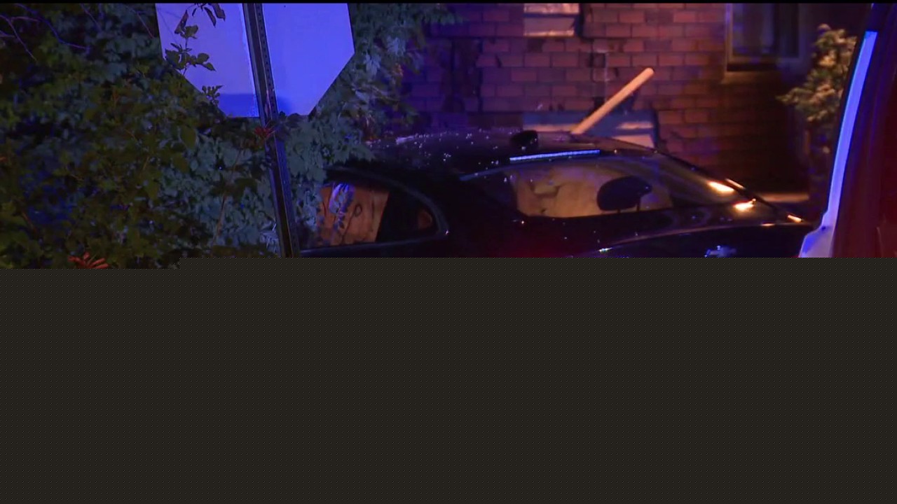 Driver crashes into Detroit house near Corktown