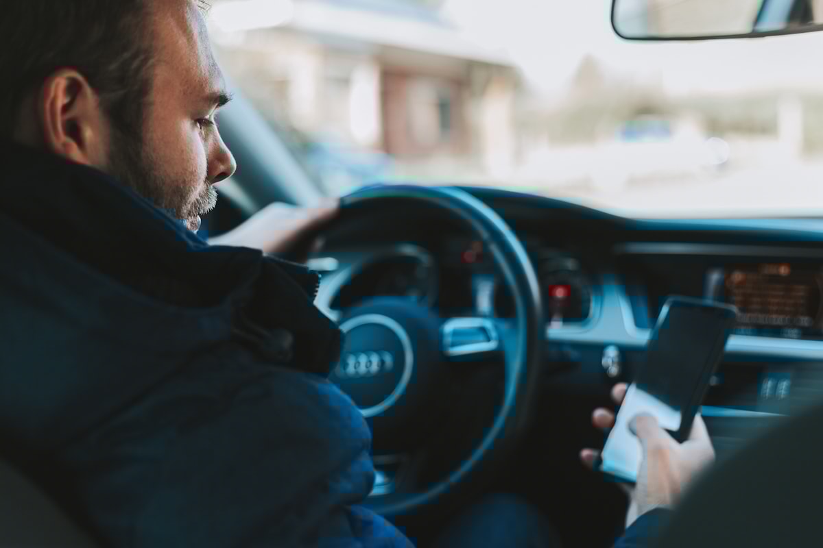 Michigan Hands-Free Law Applies Even at Stoplights