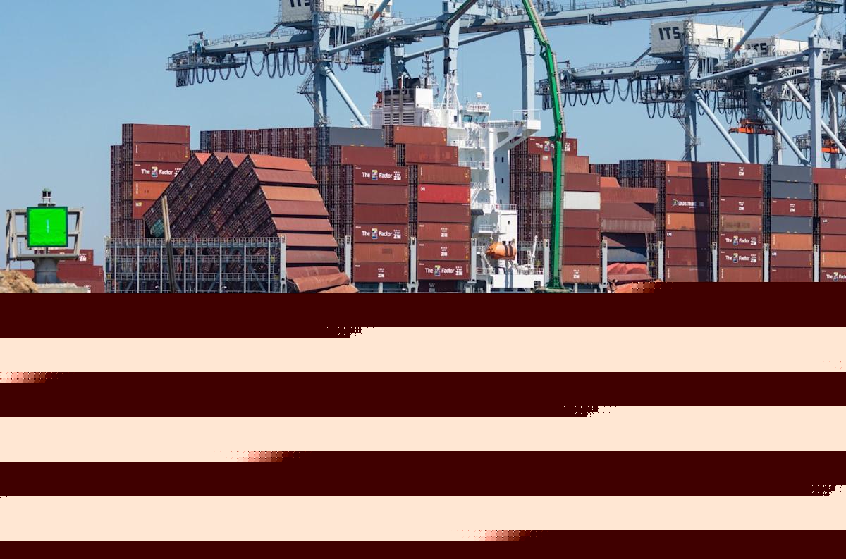 Trade and legal experts see up to 80% odds that the Supreme Court will rule against Trump’s global tariffs