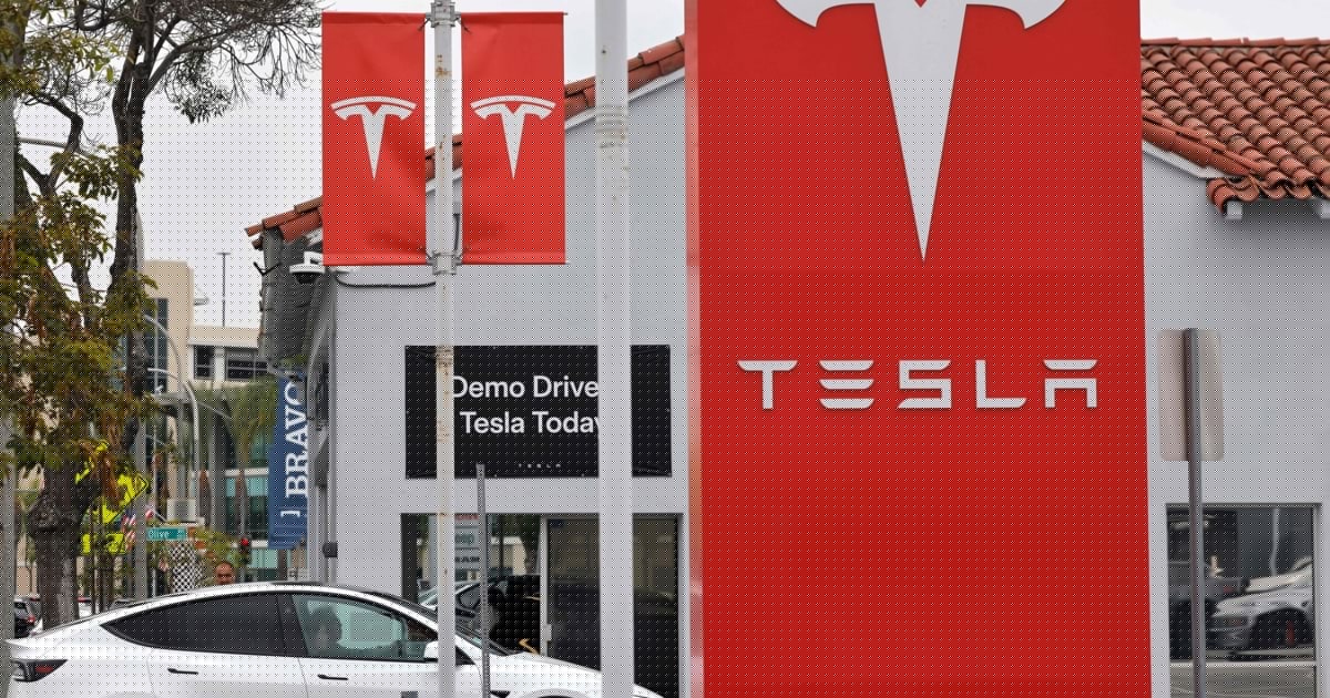 Wiener Kanzlei prüft - Selbstfahren: Traum für zig Tesla-Fahrer geplatzt