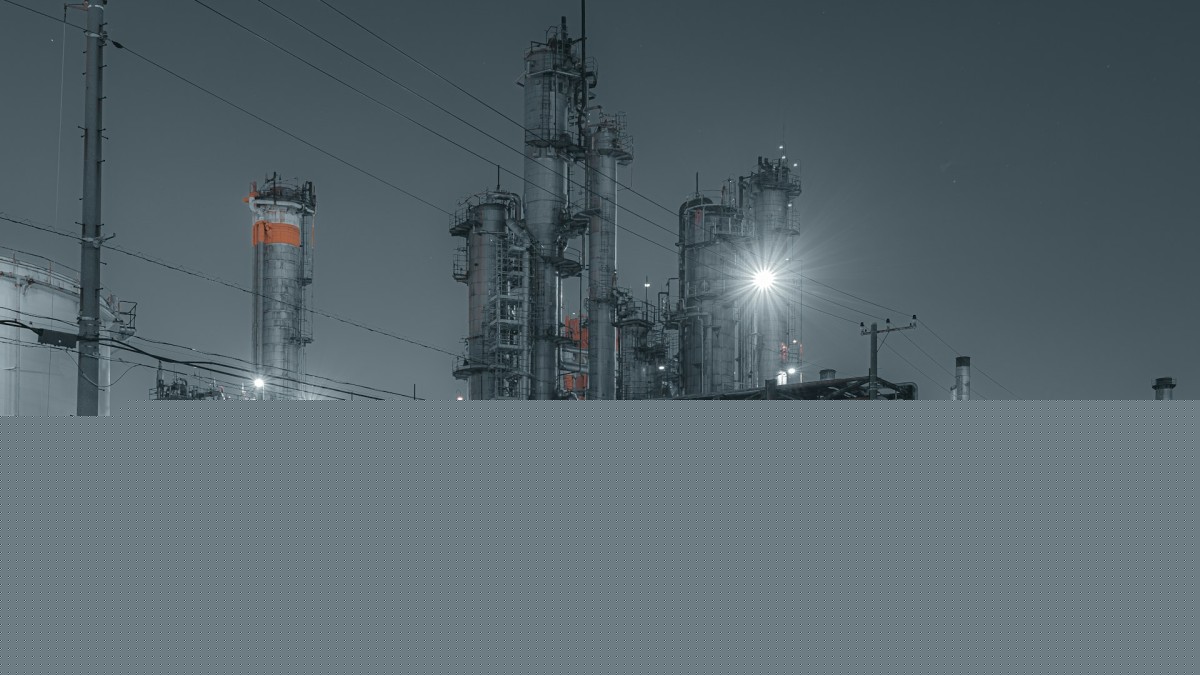 Ukraine Strikes Lukoil's Volgograd Refinery as Drone Attacks Resume