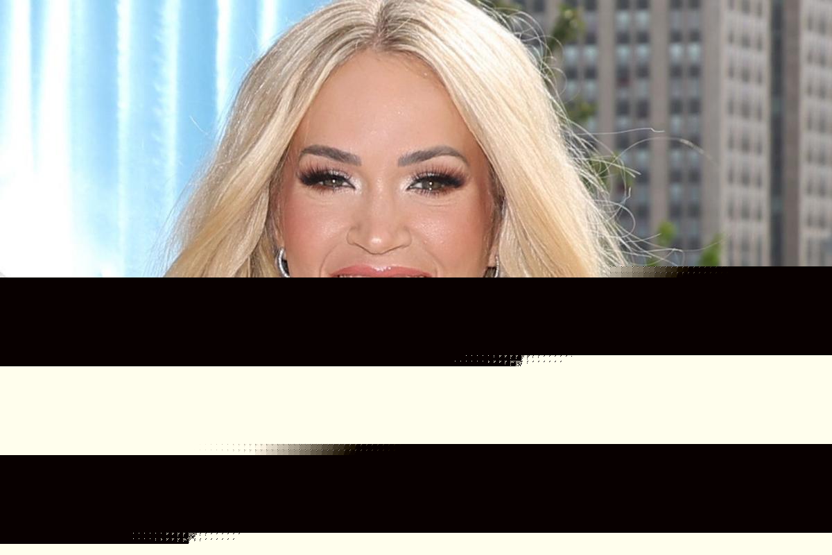 Carrie Underwood Returns to 'SNF'
