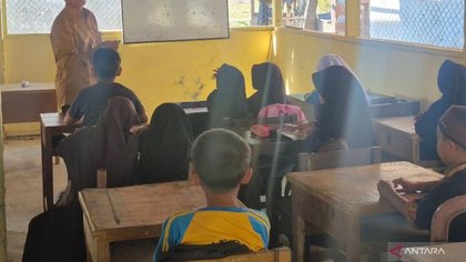 Usai Banjir Bandang, Potret Anak-Anak Gayo Lues Semangat Belajar dengan Kondisi Seadanya