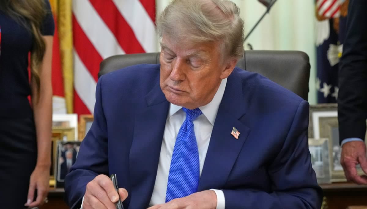 The White House gave Big Tech an AI cheat sheet — and left everyone else in the dark