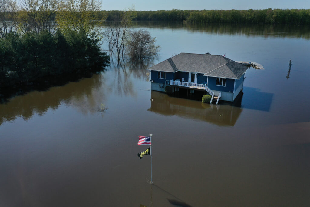Amid National Call to ‘Make Polluters Pay,’ Illinois Lawmakers Are Prepping a Climate Change Superfund Bill