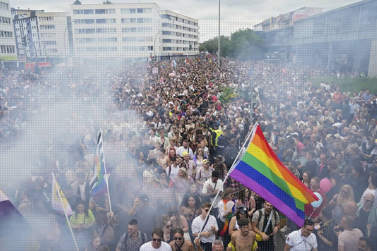 Po išpuolio per Berlyno „Pride“ eitynes atšaukiamas technomuzikos paradas „Love Train“