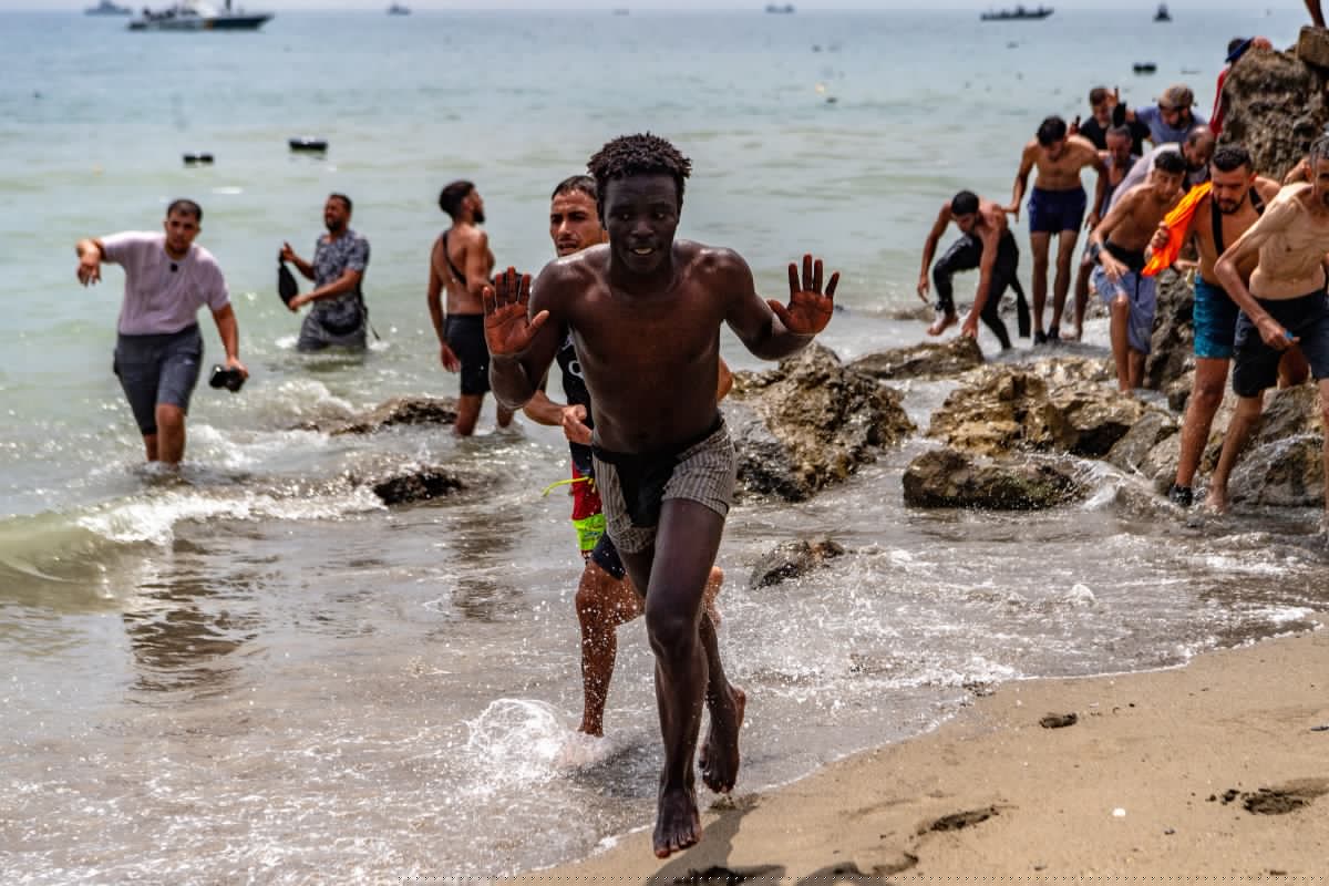 Ceuta pide ayuda urgente tras recibir 1,500 migrantes en una semana