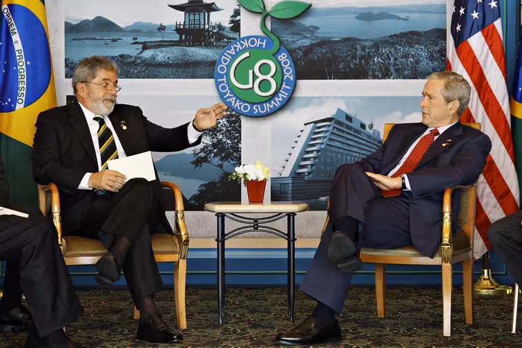 Zema e Flávio lideram Lula em cenários de segundo turno em Minas
