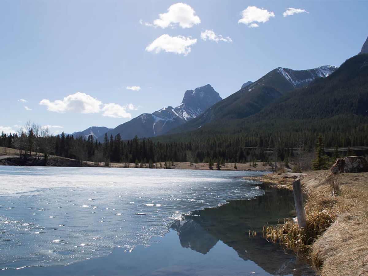 Man, 33, dead after drowning in Quarry Lake: RCMP