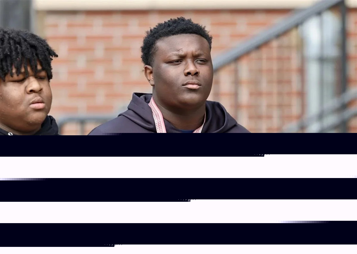 Ole Miss football lands Hattiesburg lineman Antavion Allen in 2028 recruiting class