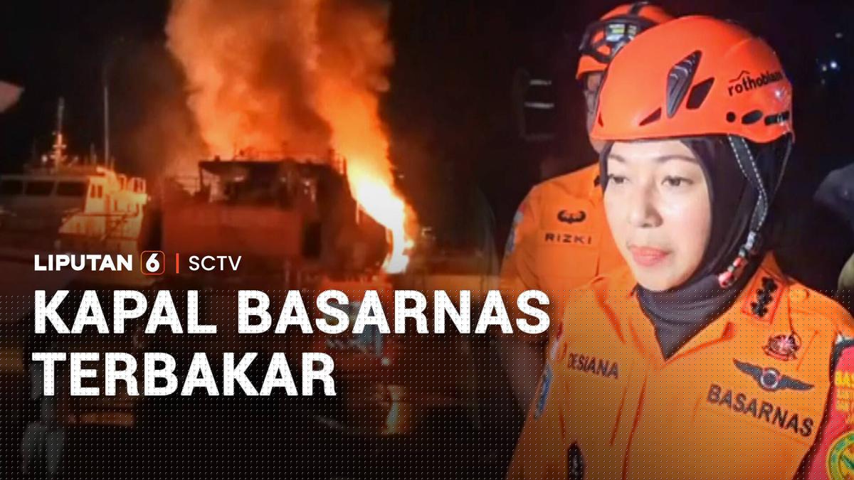Kapal Basarnas Dilalap Api saat Diperbaiki di Muara Baru
