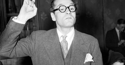 Laurence Olivier among figures honoured by new London Blue Plaques