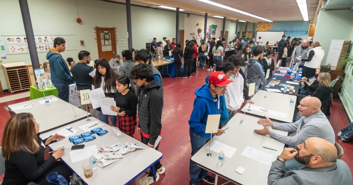 Louisville group works to support Hispanic and Latino students to graduation
