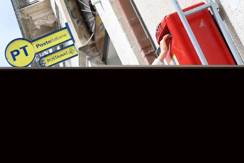 Poste: stessi servizi a costi anche tripli, Bruxelles riordinera’ la rete europea a inizio 2027