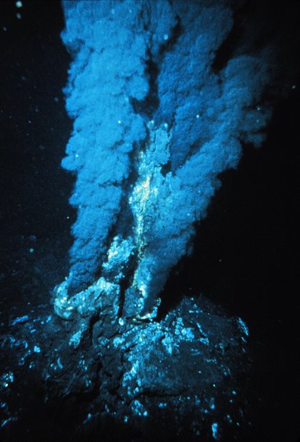 Deep-ocean earthquakes are powering unexpected growth in the Southern Ocean