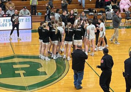 REPLAY: GHS Silver Streaks girls basketball team wins Regional Championship!