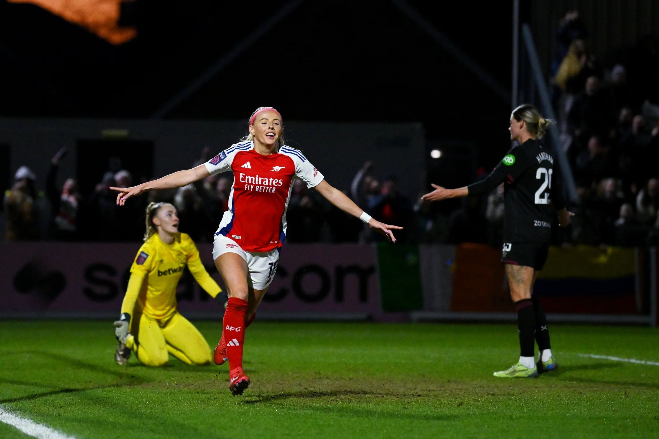Why Chloe Kelly is special, according to Arsenal boss Renee Slegers