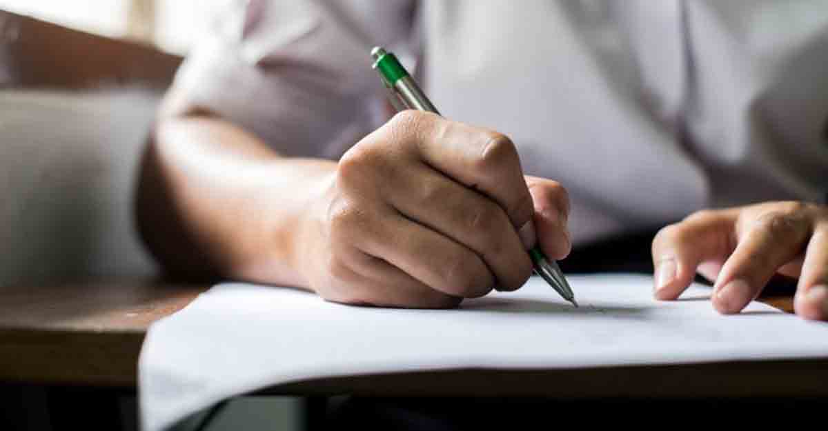 KPSC Exams | Scribe Facility Cannot Be Denied Solely Because Disability Is Below 40% Threshold: Kerala High Court